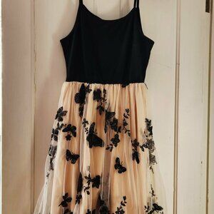 Womens Med Black tank top cream tulle butterfly embroidered dress
